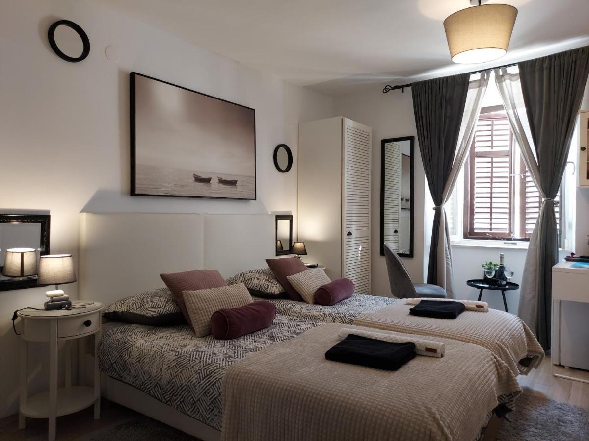 Agora Apartment