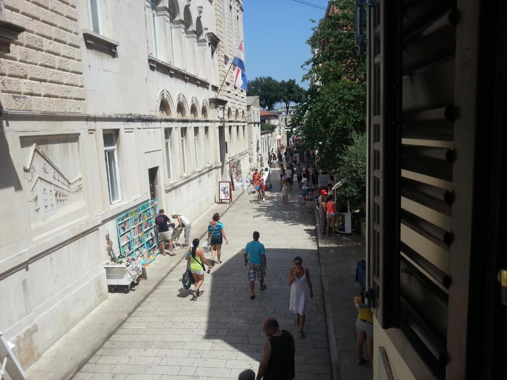 Agora Apartment *