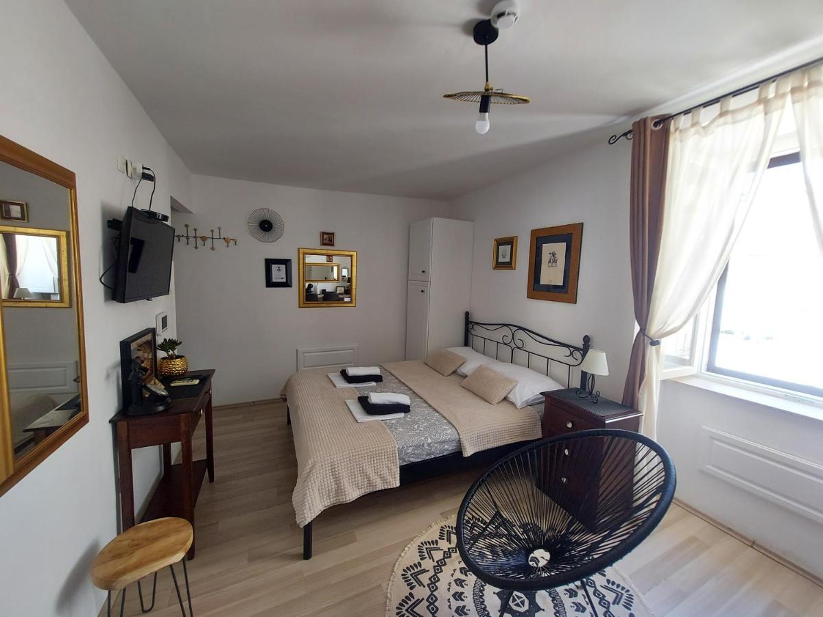 Agora Apartmán *